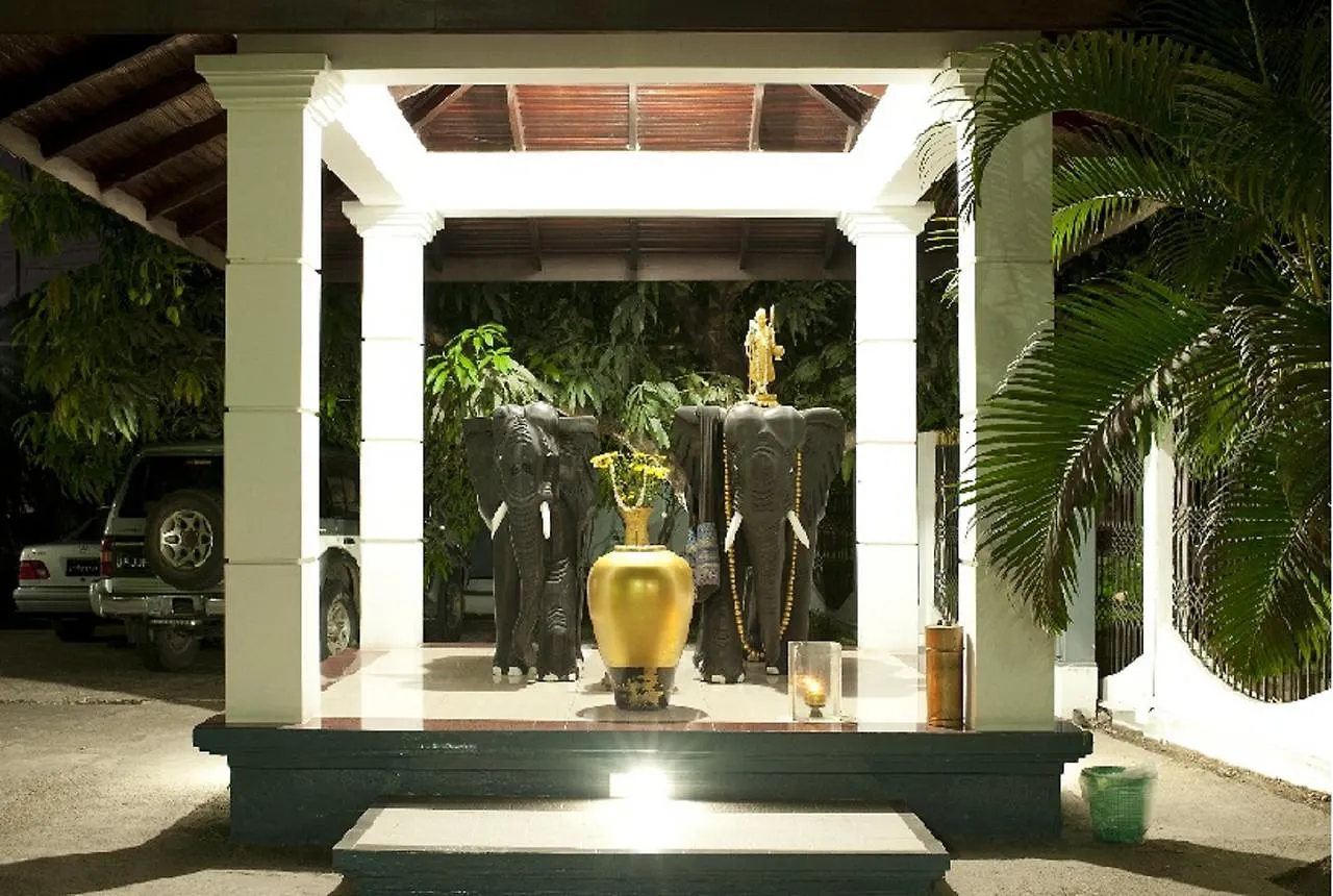 Myanmar Life Hotel Γιανγκόν Μιανμάρ