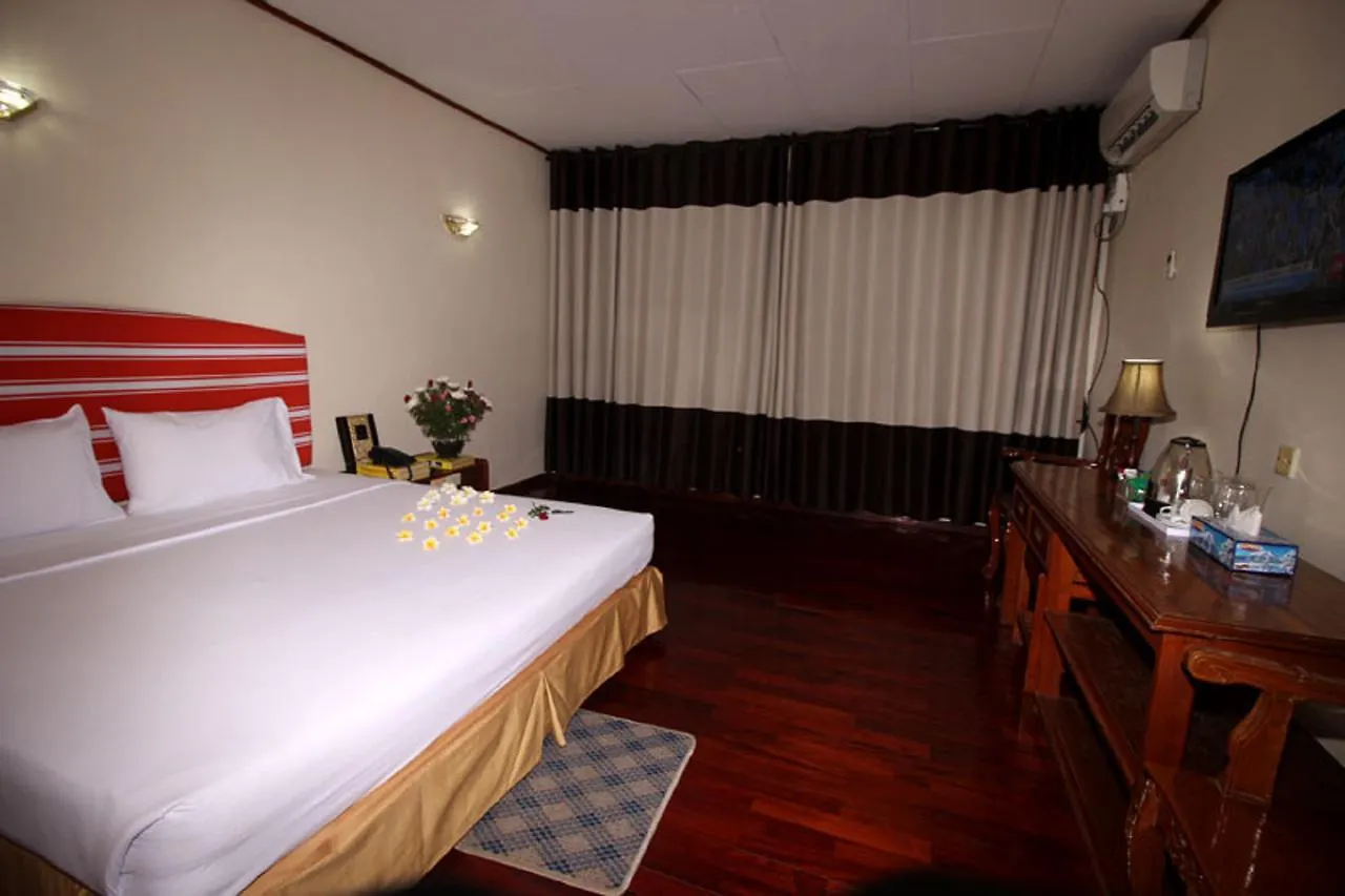 Myanmar Life Hotel Yangon