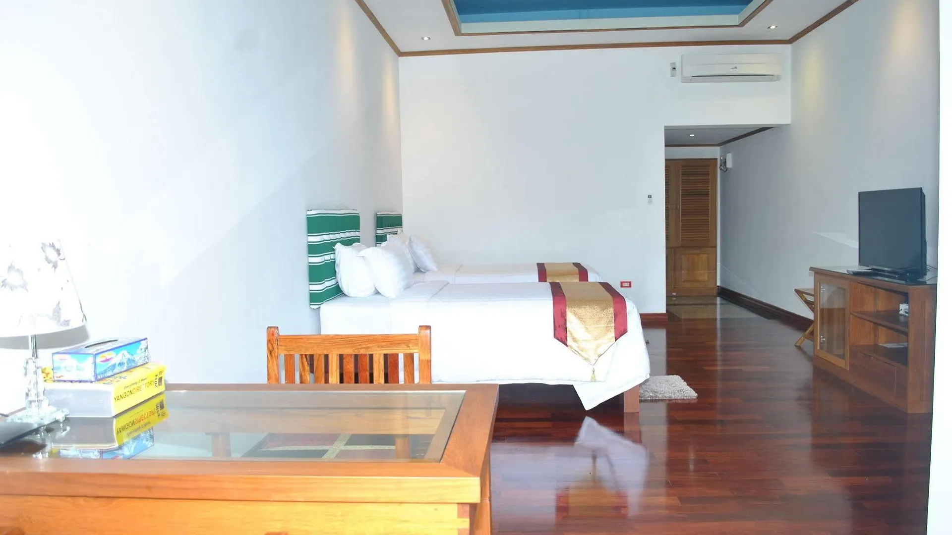 Myanmar Life Hotel Yangon