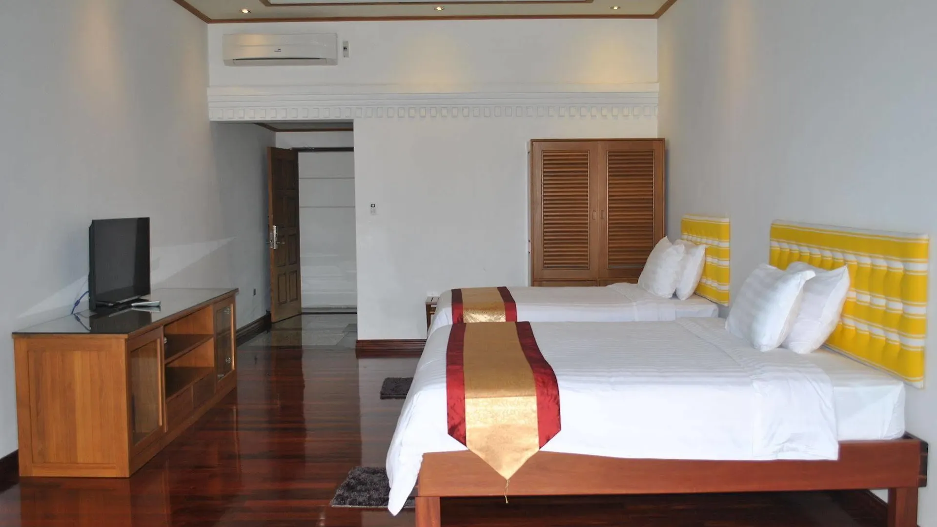 Myanmar Life Hotel Yangon