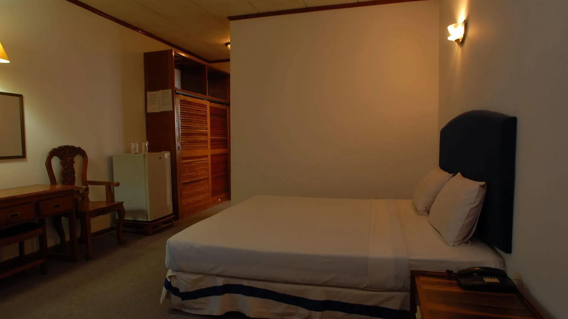 Myanmar Life Hotel Yangon