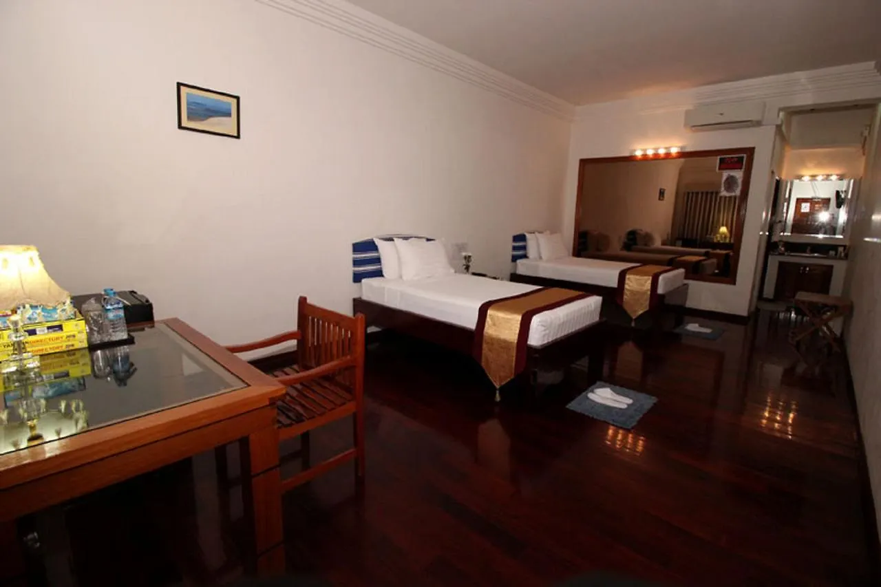 Myanmar Life Hotel Yangon 3*,
