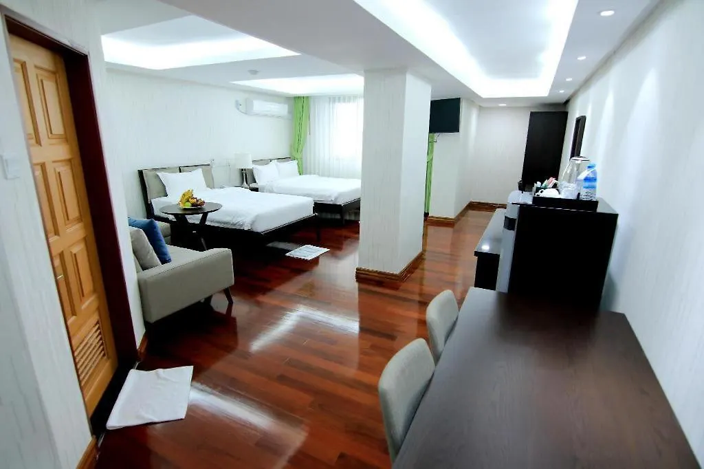 Myanmar Life Hotel Rangum