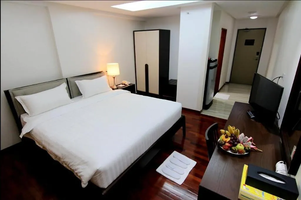 Myanmar Life Hotel Rangum