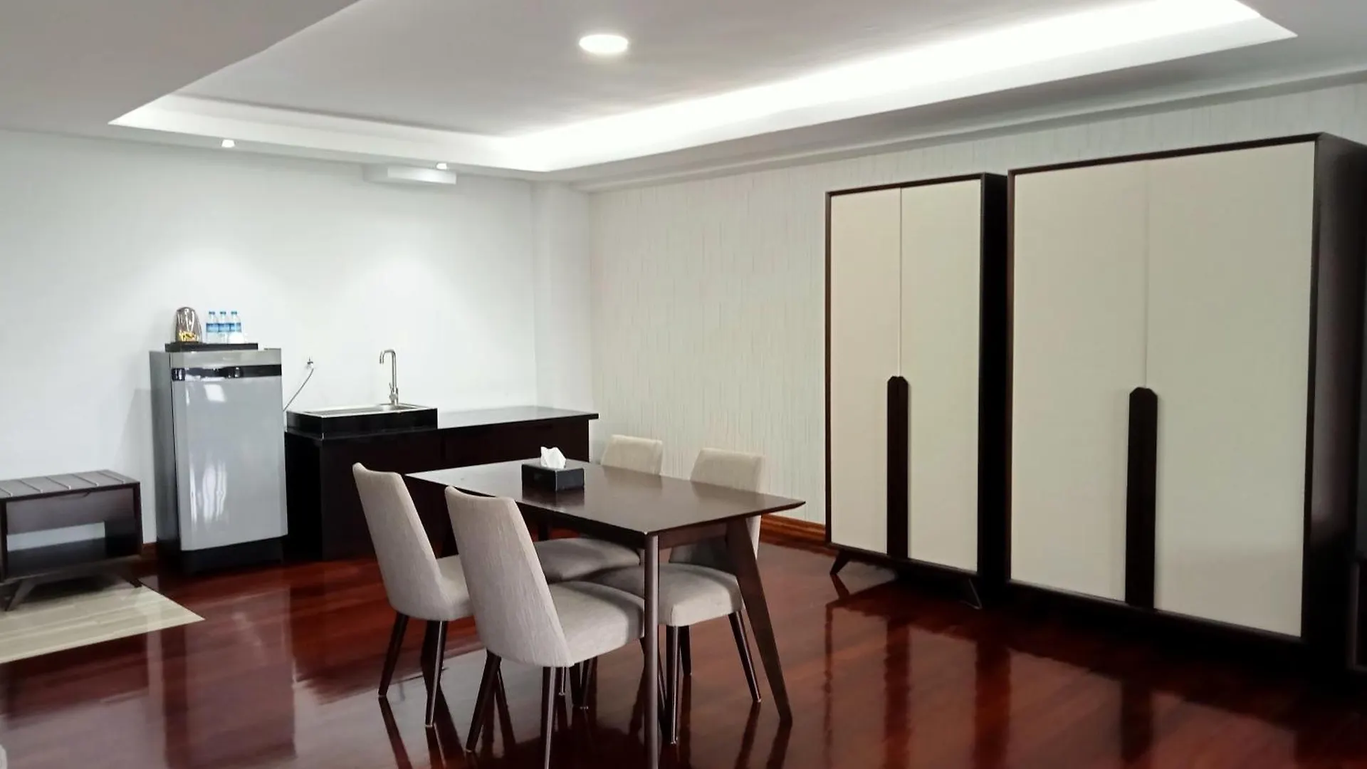 Myanmar Life Hotel Rangum